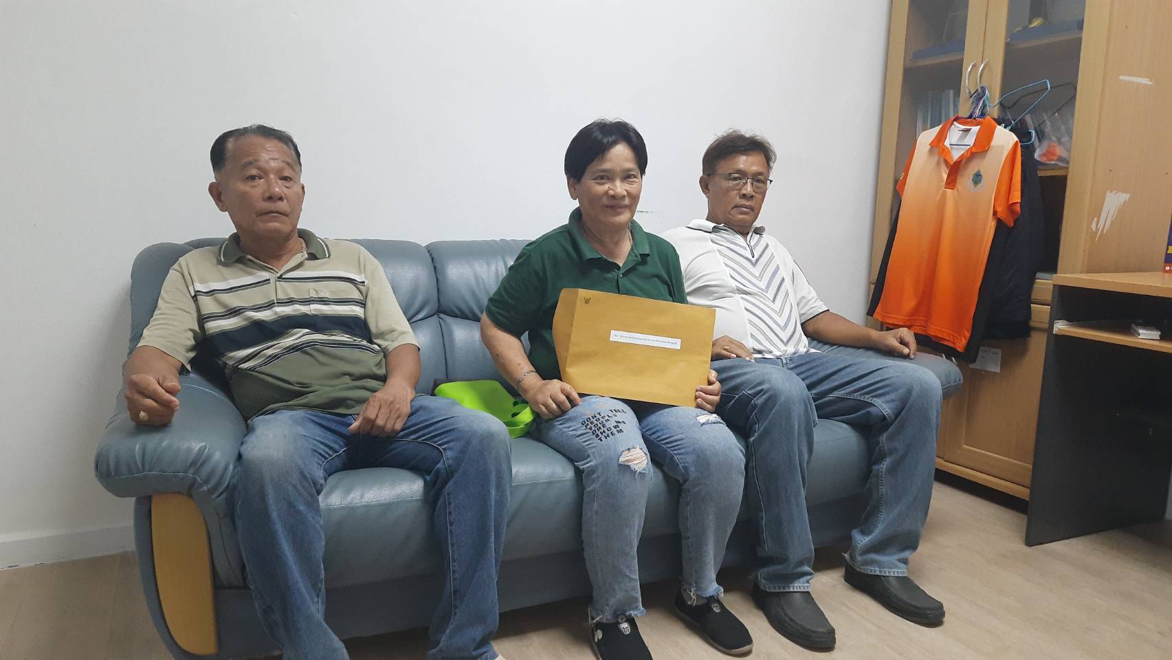ปทุมธานี จี้ถาม กกต.การกระทำความผิดตามพระราชบัญญัติการเลือกตั้งสภาท้องถิ่นหรือผู้บริหารท้องถิ่น พ.ศ. 2562 และขอให้มีคำสั่งให้จัดการให้มีการเลือกตั้งใหม่
