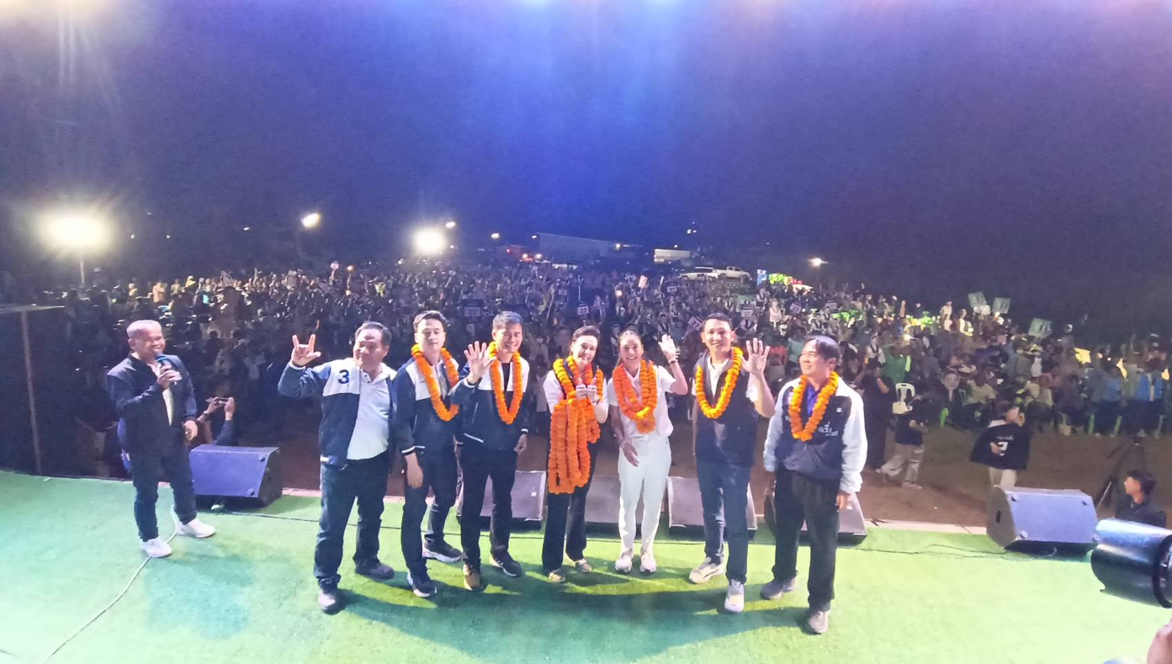 ชัยภูมิ ศุภจีนำทีมแกนนำภูมิใจไทยช่วยผู้สมัครหาเสียง 7 เขตคึกคัก