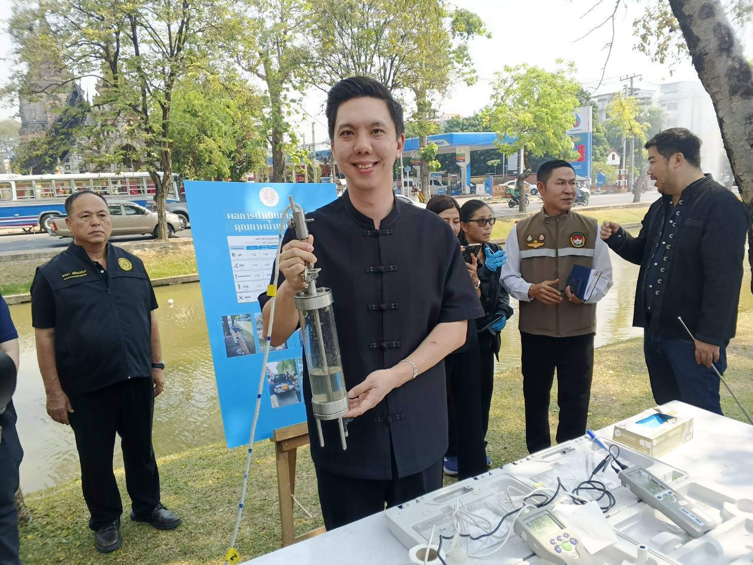 คูเมืองเชียงใหม่ เล่นสาดน้ำสงกรานต์ปลอดภัยได้ ชลประทานผันน้ำ 17,000 ลบ.ม. วางทุนน้ำลึก ป้องกันจมน้ำ เป็นเขตปลอดแอลกอฮอล์