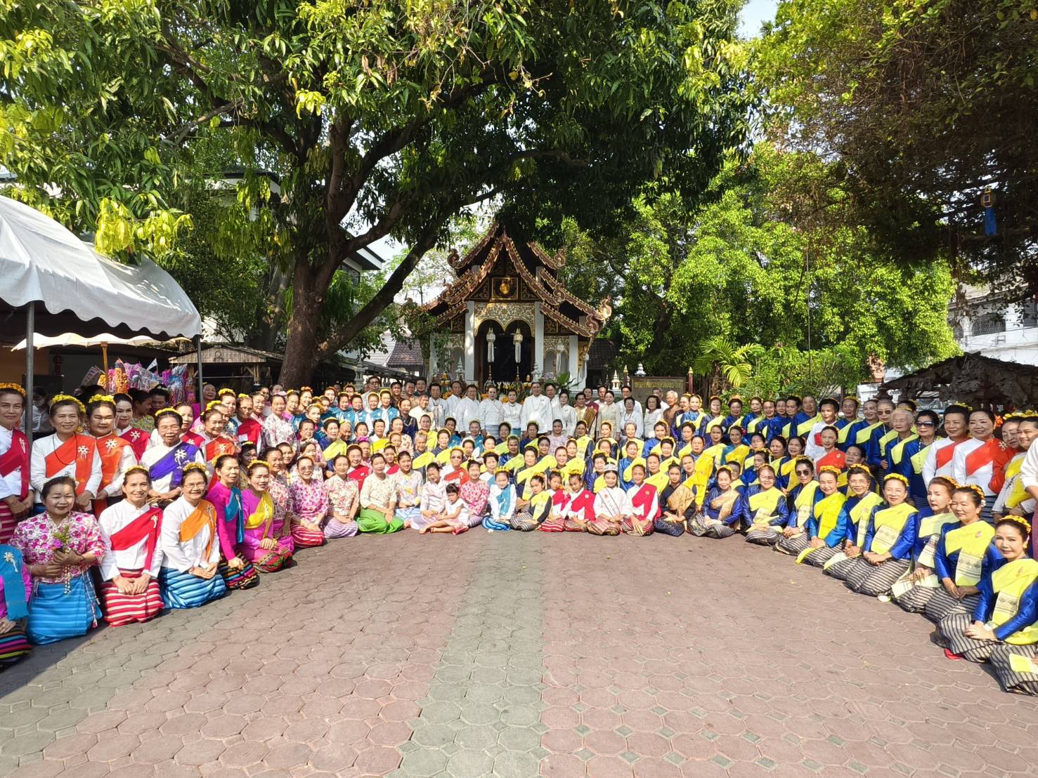 “หยก กชพร” ไหว้สาพระญามังราย 730 ปี เมืองเชียงใหม่ ม่วนใจ๋ปี๋ใหม่เมือง ฉลองสมโภชภาพวาดจิตรกรรมฝาผนังประเพณี12 เดือน