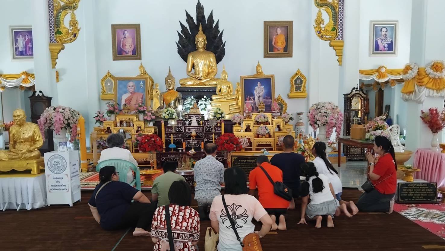 ปทุมธานี คิวบาร์โค้ดแม่ตะเคียนทองให้โชคหนุ่มรับเหมาก่อสร้าง ชุดไทยแก้บนให้มาแล้ว 3 งวดติด