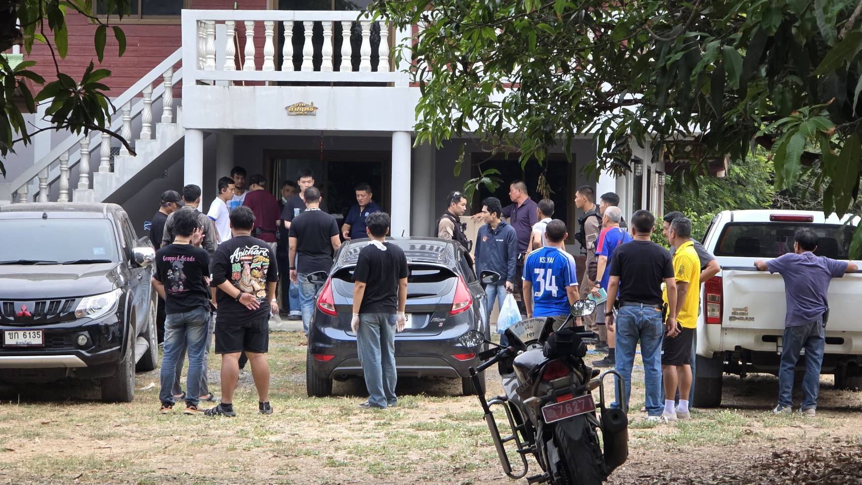 บุกค้นบ้านเช่า! ตำรวจสนธิกำลังยึดยาบ้าล็อตใหญ่ 21 กระสอบ ในอยุธยา