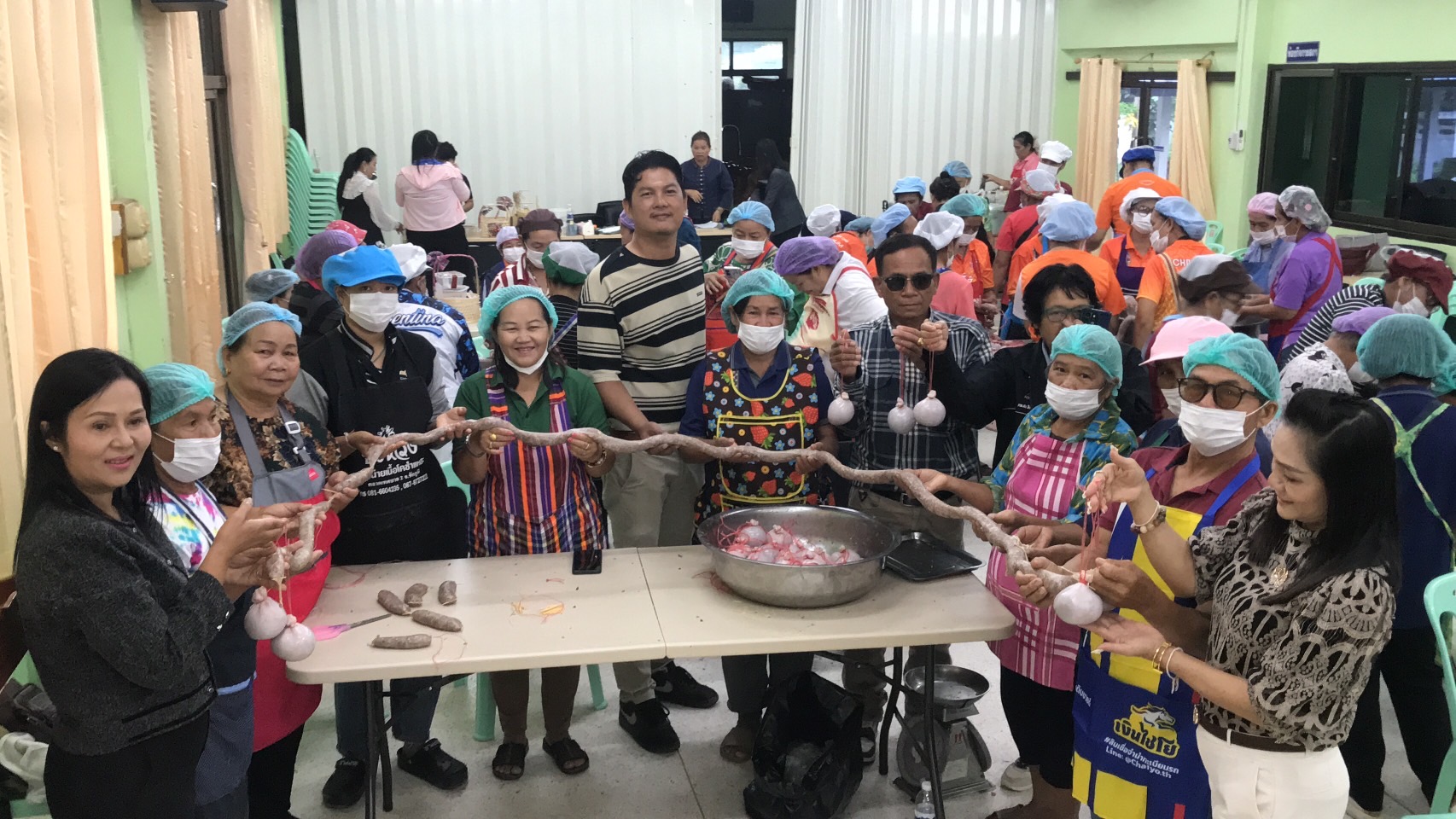 ชัยภูมิตำบลนายฝายส่งเสริมอาชีพหม่ำ “หลักสูตรการแปรรูปอาหารจากเนื้อสัตว์ (หม่ำหม่ำหมู)โบราณพร้อมออกแบบบรรจุภัณฑ์และการใช้สื่อออนไลน์เพื่อการตลาด” ให้แก่กลุ่มแม่บ้านในตำบล
