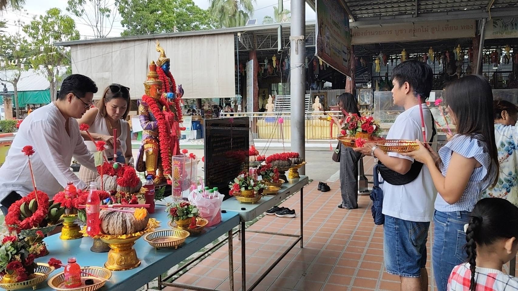 ปทุมธานี เฮงรับทรัพย์! เจ้าของร้านแจ่วฮ้อนแก้บนท้าวเวสฯ หลังสมหวังปลดหนี้หลักแสน สาวสระบุรีรับโชคก้อนโต