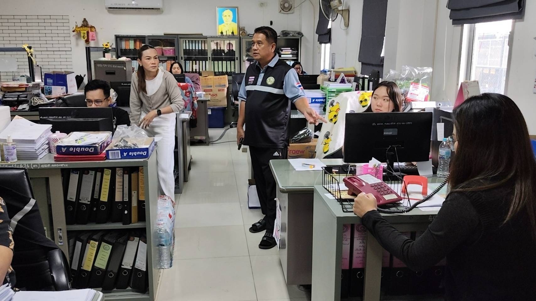 ปทุมธานี ดราม่าโพสต์ทวงสิทธิ์ลงทะเบียนเยียวยาน้ำท่วม ด้านนายกคลองสามแจงเกิดจากระบบของภาครัฐเมื่อคืนที่ผ่านมา